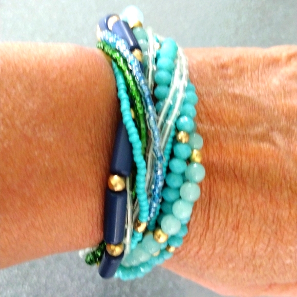 Catherines multiple strands of beads bracelet. - Picture 1 of 5